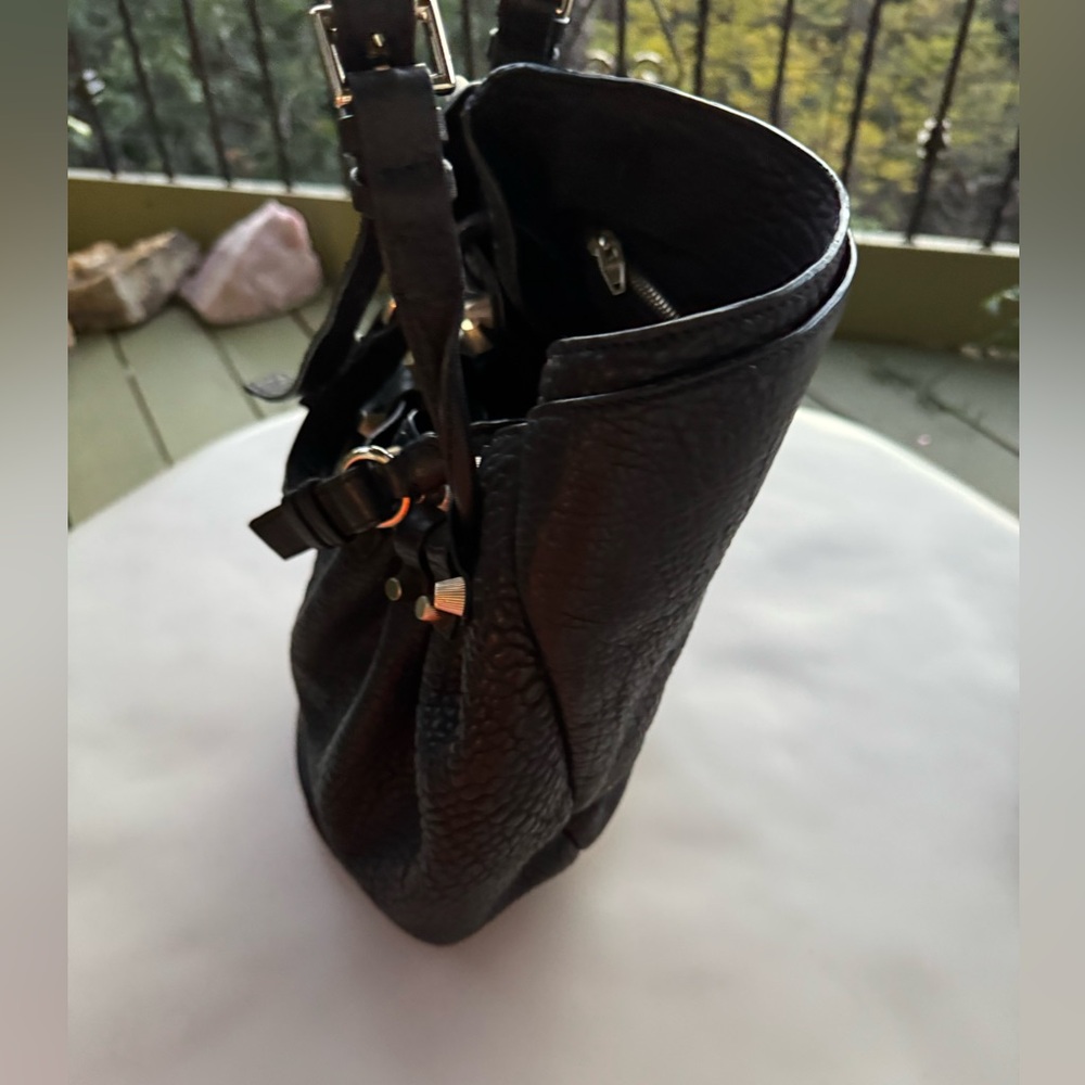 Alexander Wang Black leather crossbody bucket bag with silver hardware - Picture 8 of 9